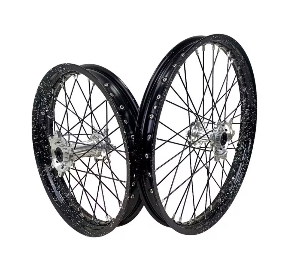 21’/18’ Ultra Bee Paint Splatter Wheel Set